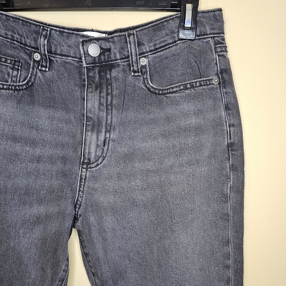 Universal Thread Boyfriend Jean's with distressed hem Size 0 or 25 - Picture 3 of 9